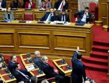 Η κόντρα Αλ.Τσίπρα – Κυρ.Μητσοτάκη στη Βουλή για τον Πρόεδρο της Δημοκρατίας (βίντεο)